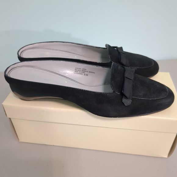 Etinne Aigner women shoes Size 8.5 chairman suede black slip on bow prep… - Picture 1 of 5